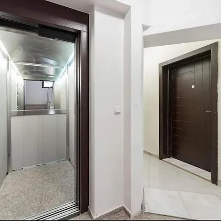 Apartment Karavelov Center Varna