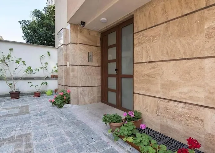 Апартамент Karavelov Center *