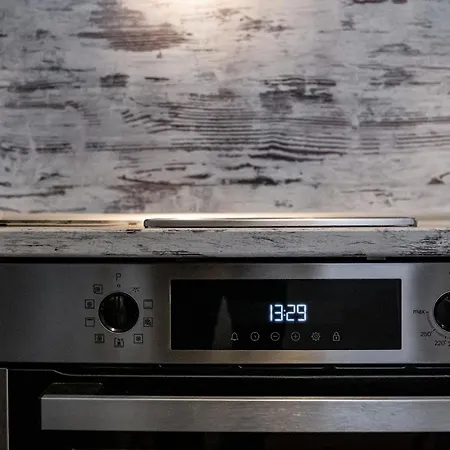 Karavelov Center * Varna