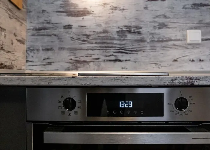 Karavelov Center * Varna